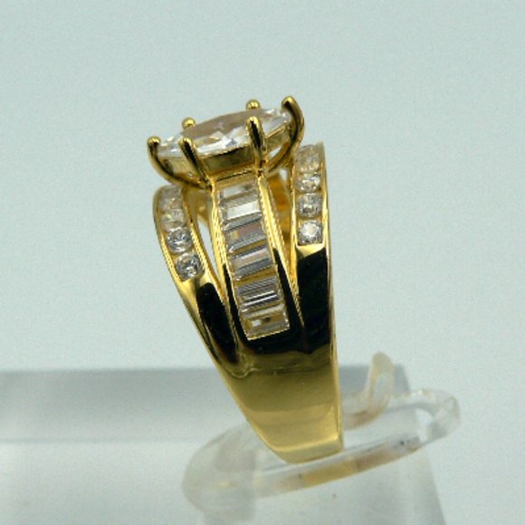 Sz 6.5 Simulated Diamond 3 Row Band Ring - Picture 3 of 6